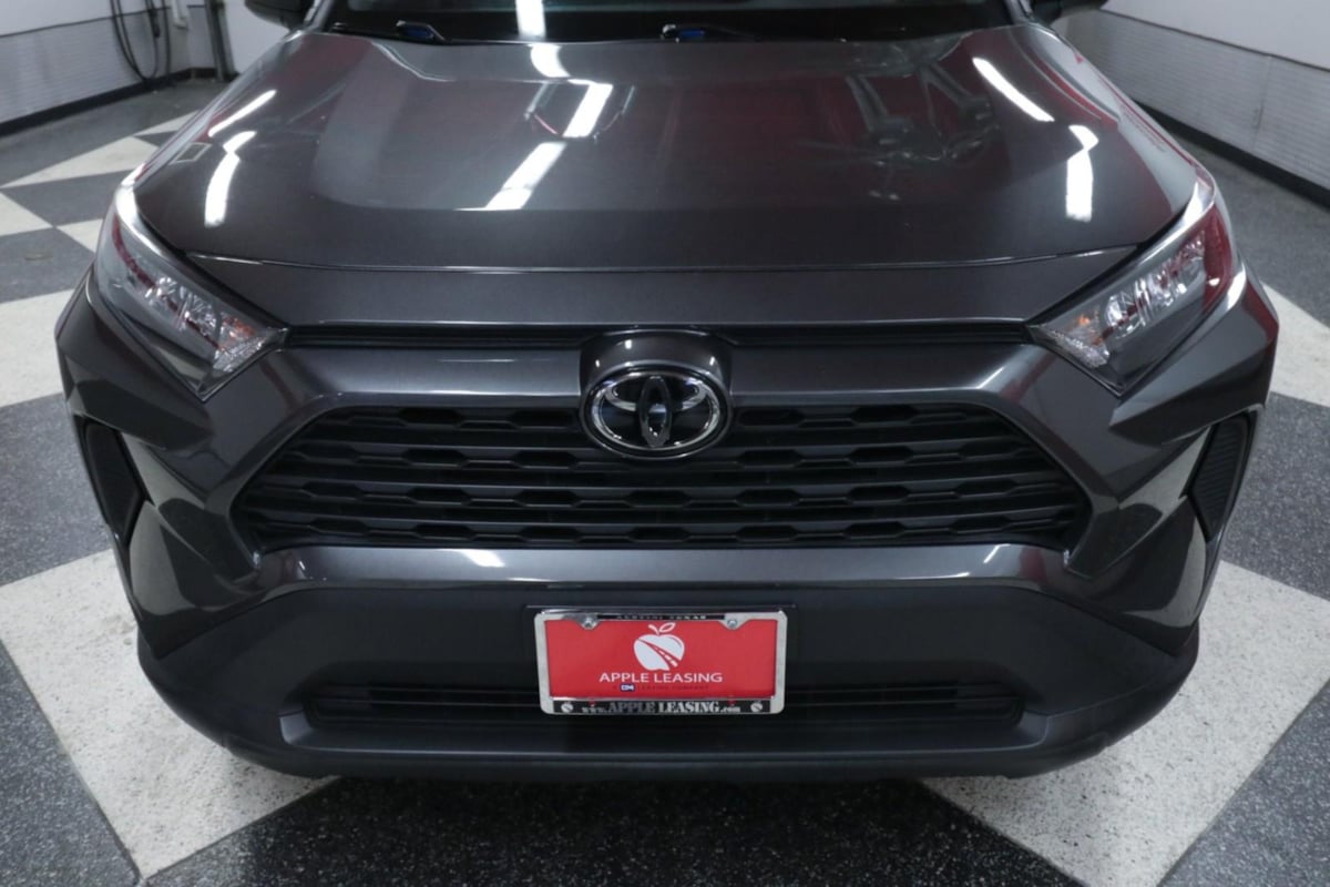 2022 Toyota RAV4 LE photo 4