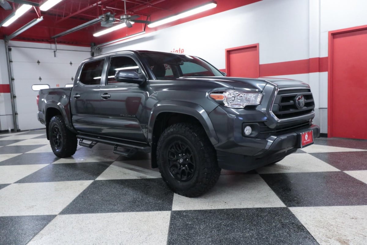 2022 Toyota Tacoma SR5 Double Cab V6 photo 2