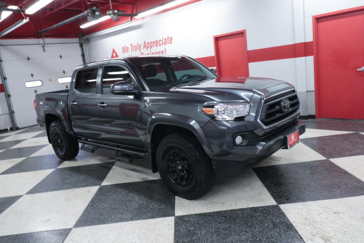 2022 Toyota Tacoma SR5 Double Cab V6 photo 3