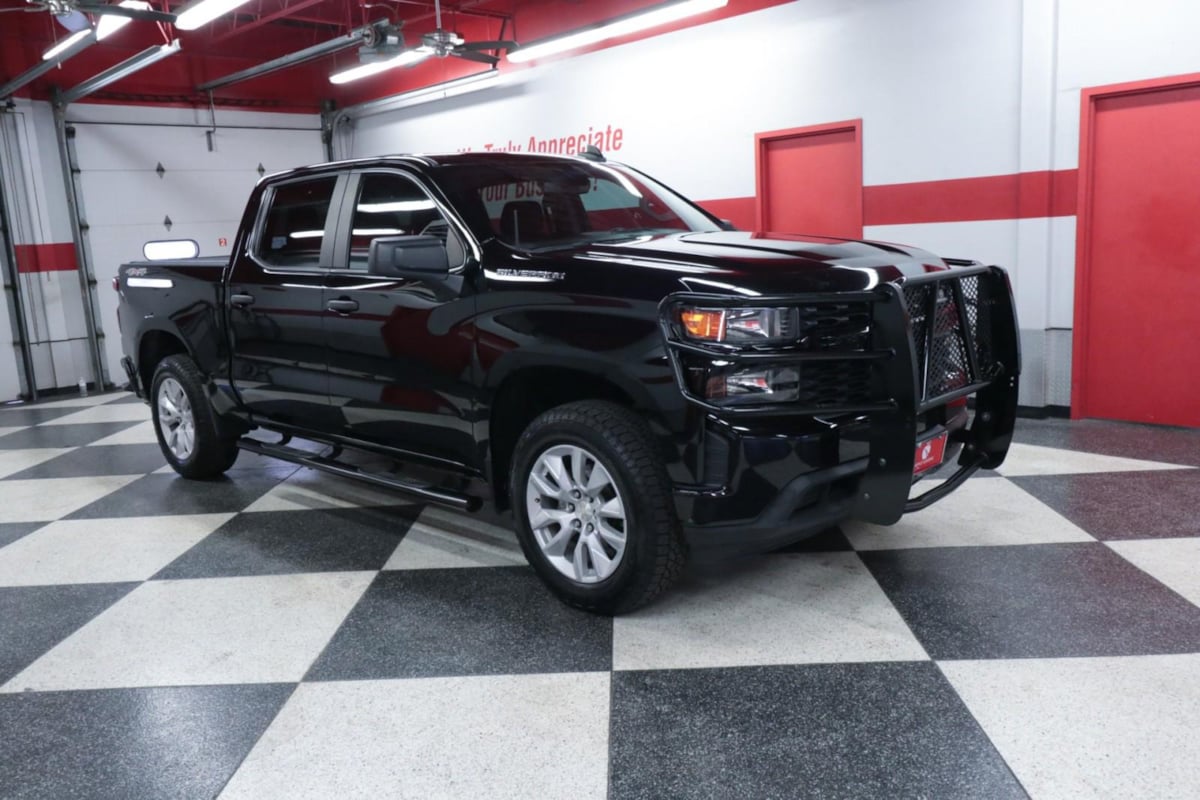 2022 Chevrolet Silverado 1500 Custom photo 3