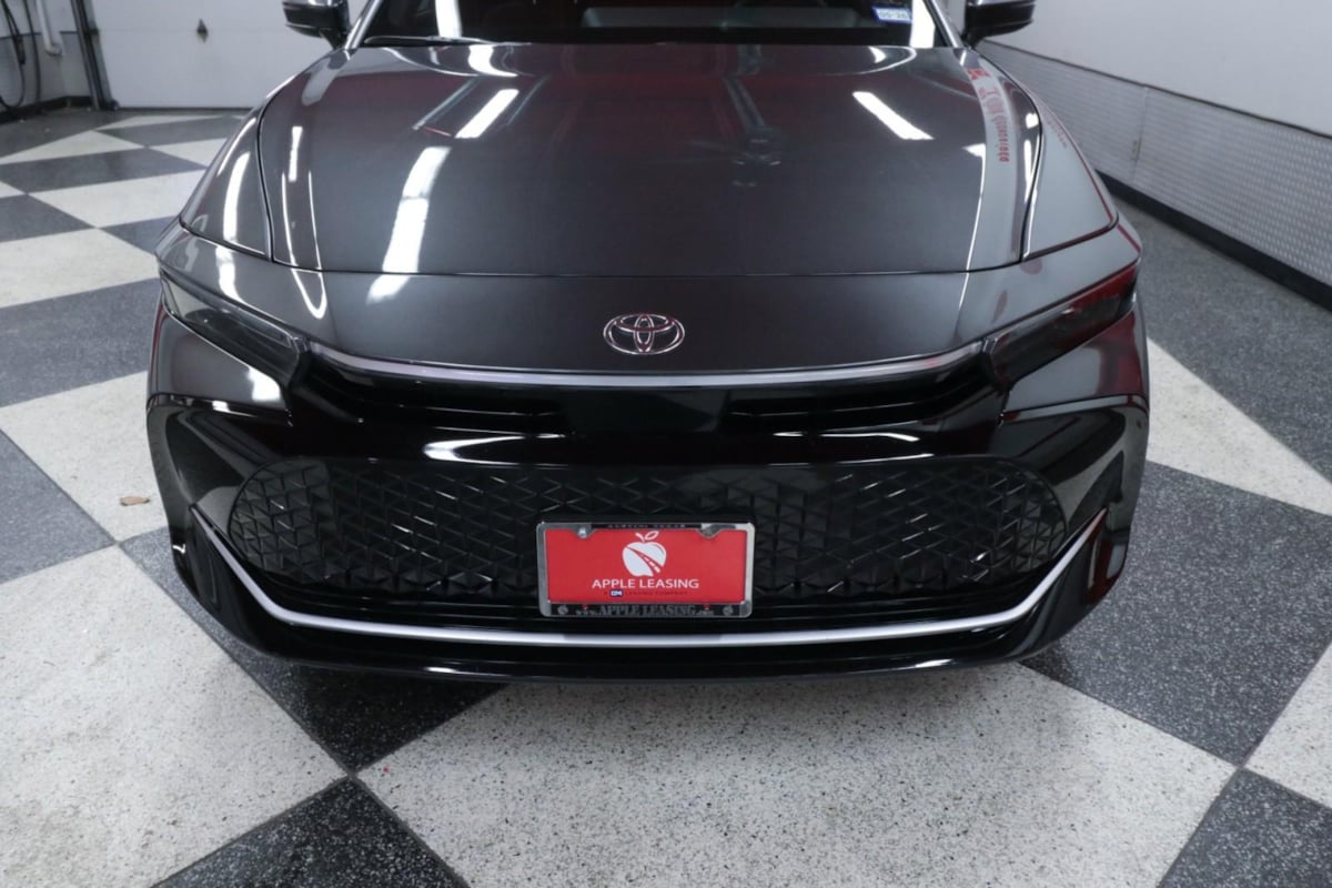 2023 Toyota Crown XLE photo 4