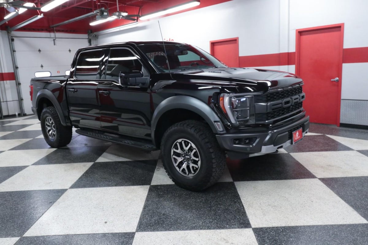2023 Ford F-150 Raptor photo 3