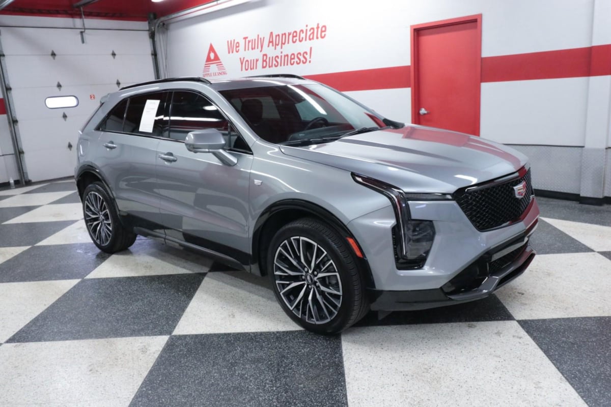 2025 Cadillac XT4 Sport photo 3