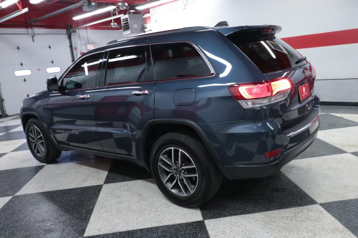 2021 Jeep Grand Cherokee Limited photo 2