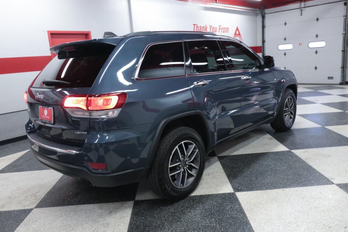 2021 Jeep Grand Cherokee Limited photo 3