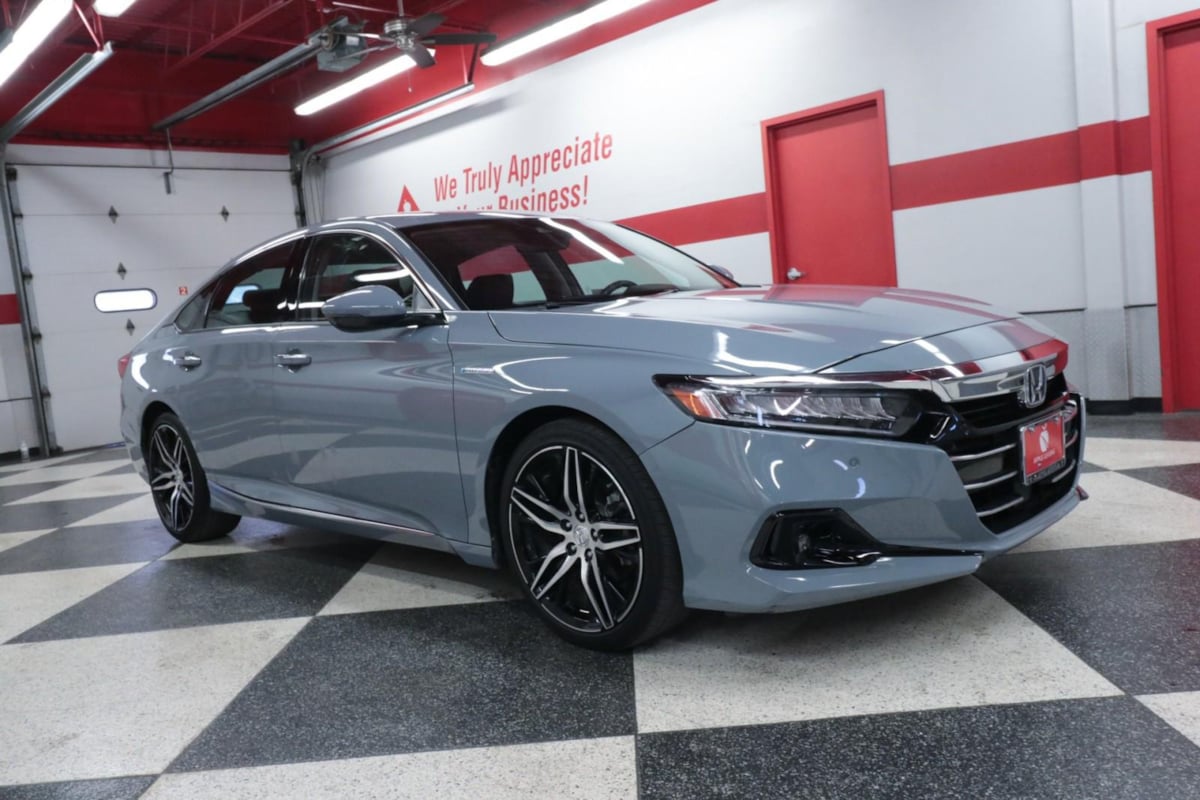 2022 Honda Accord Hybrid Touring photo 3