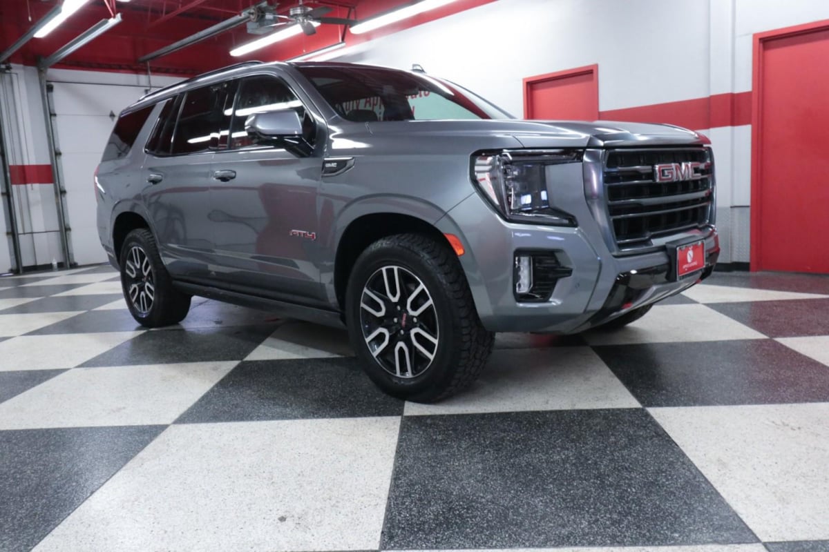 2022 Gmc Yukon AT4 photo 2