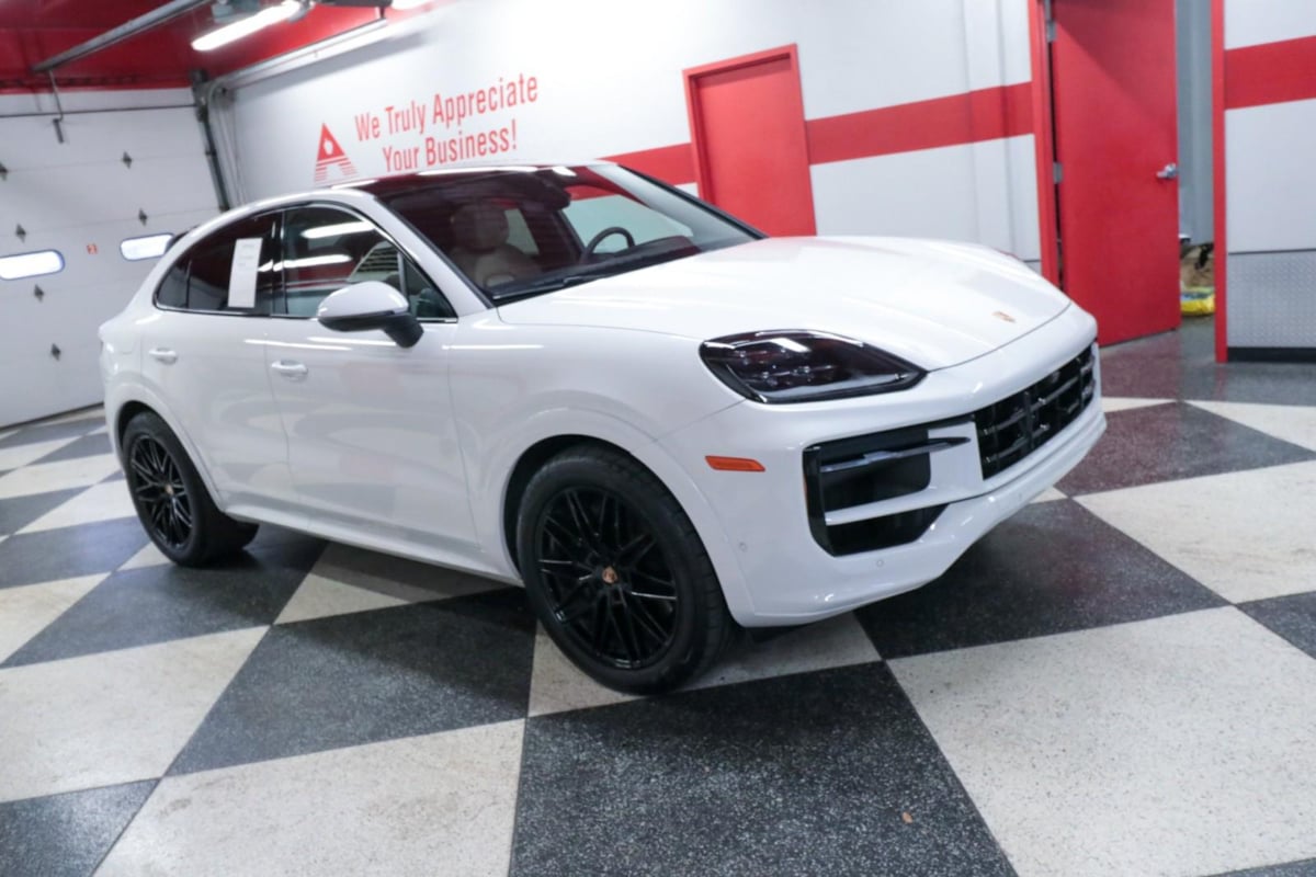 2025 Porsche Cayenne Coup Base - Photo 3
