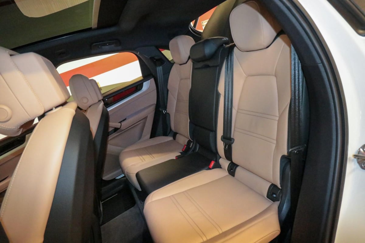 2025 Porsche Cayenne Coup Base - Photo 16