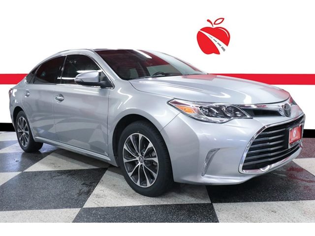 Celestial Silver Metallic 2018 Toyota Avalon XLE Premium Sedan Front-Wheel Drive Automatic
