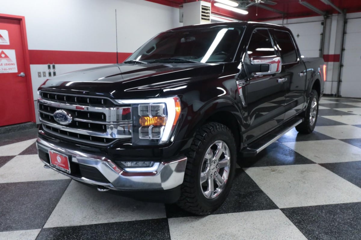 View vehicle photo 5