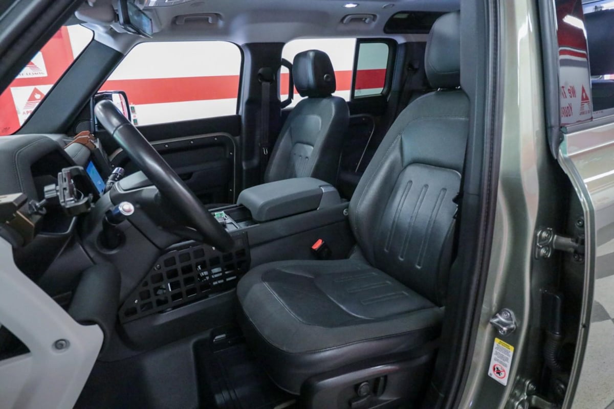 2020 Land Rover Defender SE - Photo 10