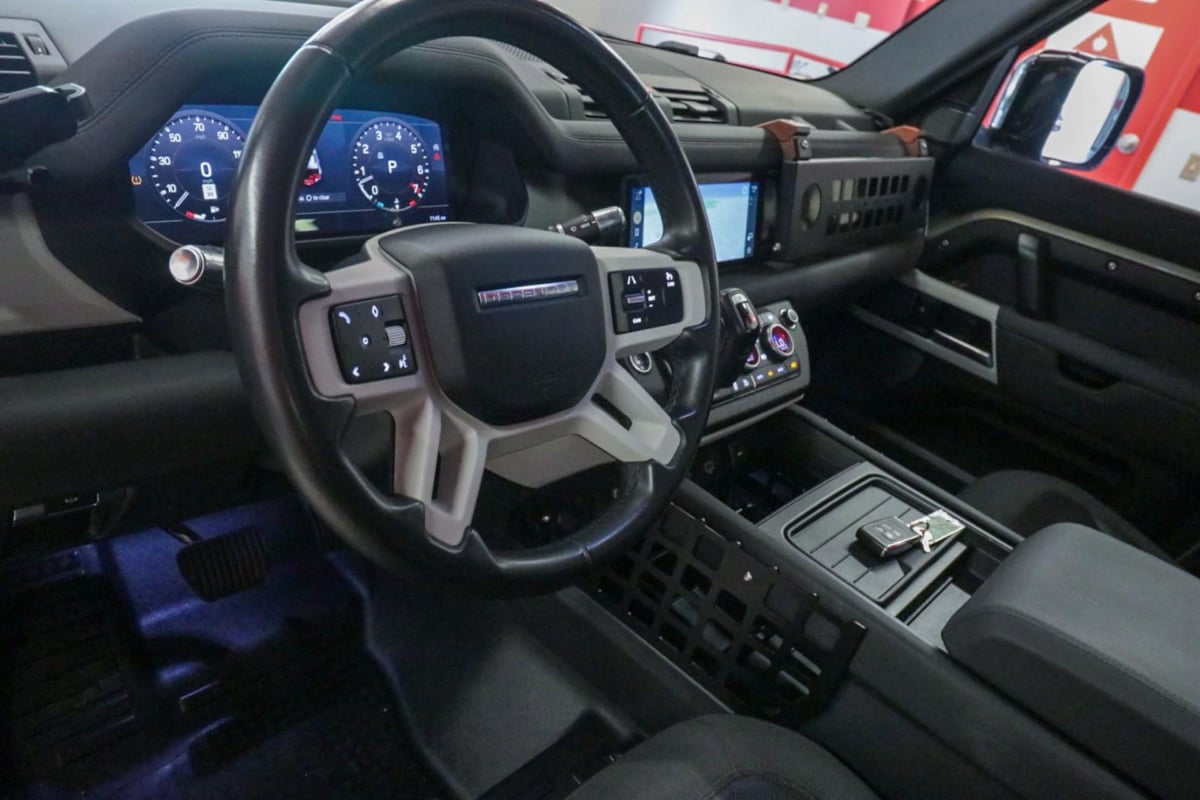 2020 Land Rover Defender SE - Photo 12