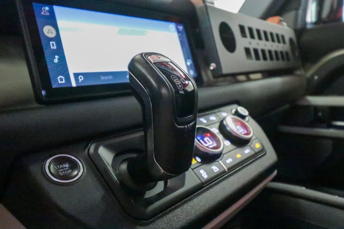 2020 Land Rover Defender SE - Photo 22