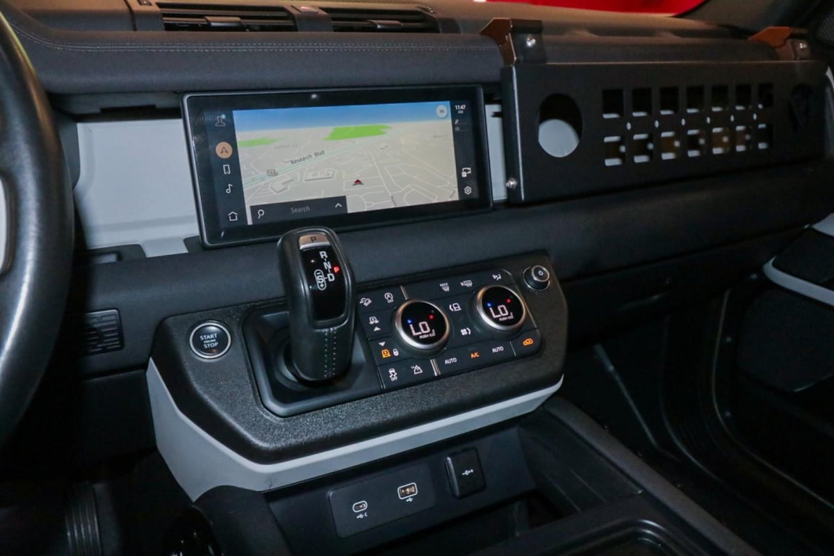 2020 Land Rover Defender SE - Photo 24