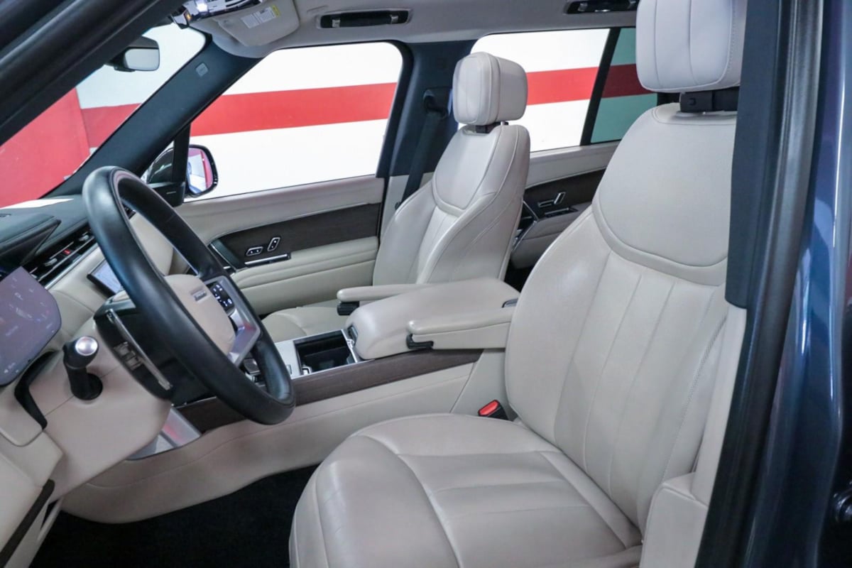 2024 Land Rover Range Rover SE - Photo 13