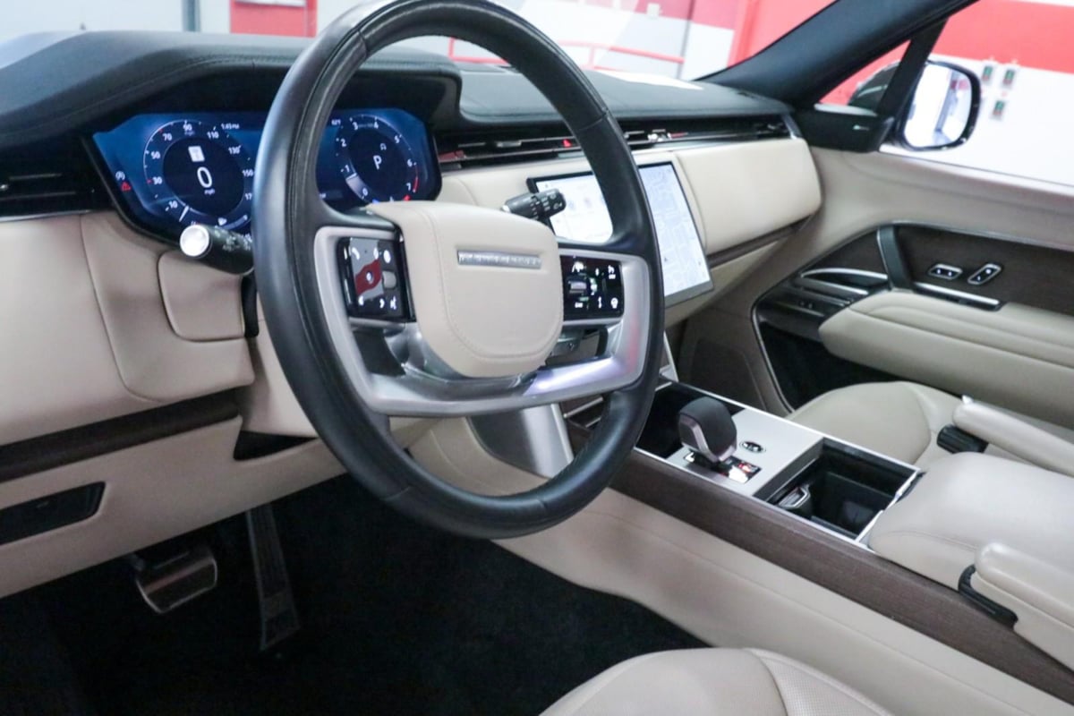 2024 Land Rover Range Rover SE - Photo 14