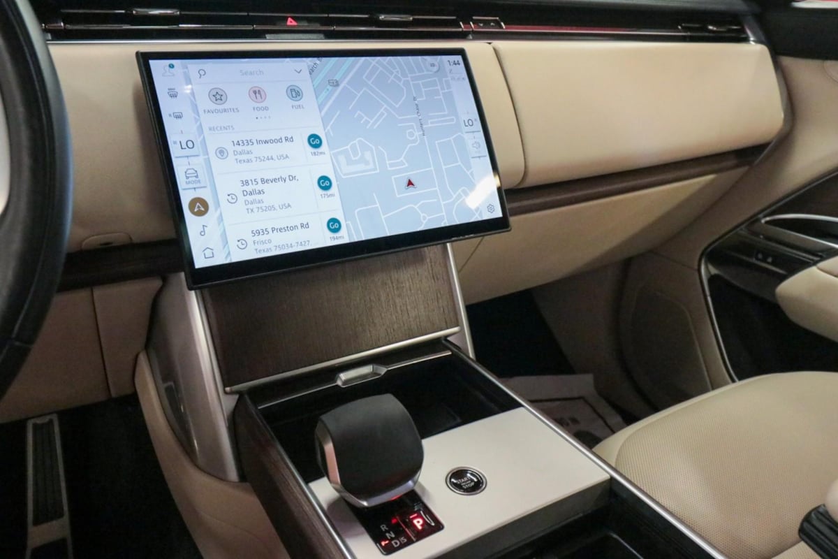 2024 Land Rover Range Rover SE - Photo 18
