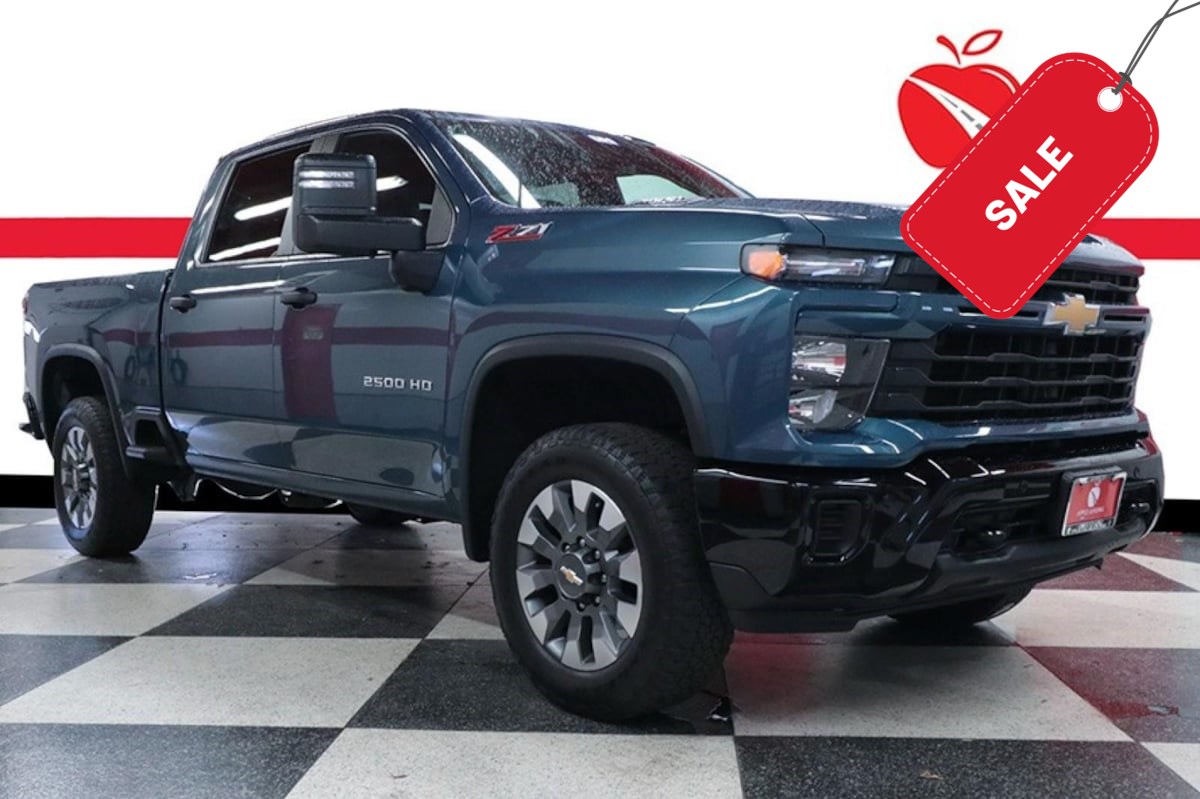 2025 Chevrolet Silverado HD Custom 4WD Crew Cab Standard Box's photo