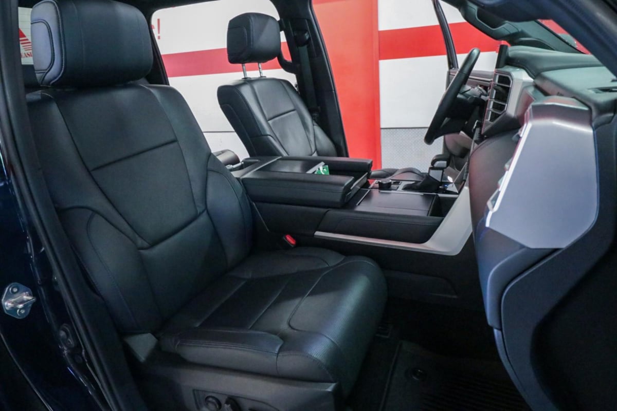 2025 Toyota Tundra Platinum - Photo 22