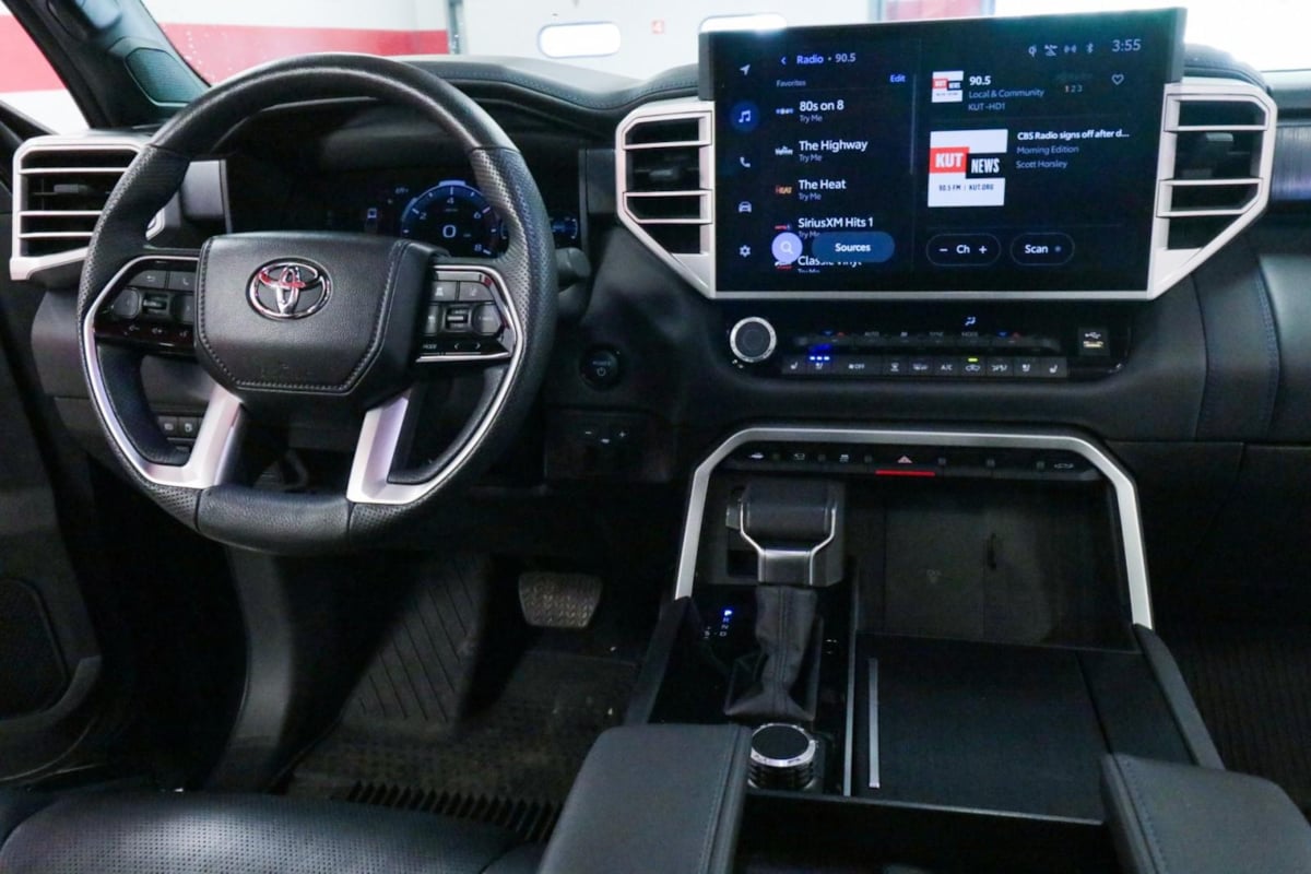 2025 Toyota Tundra Platinum - Photo 23