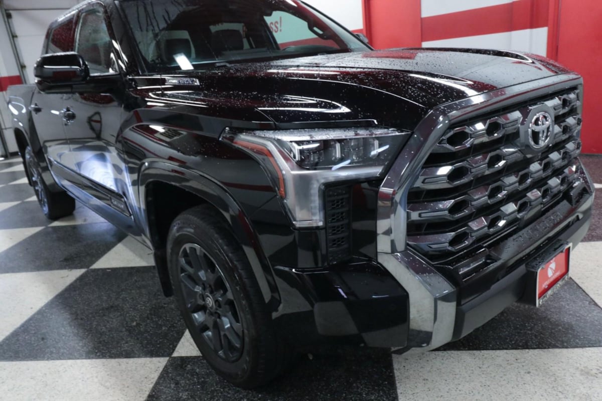 2025 Toyota Tundra Platinum - Photo 37