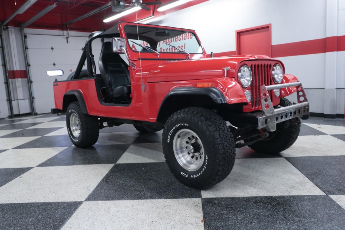 1981 Jeep Scrambler - Photo 2