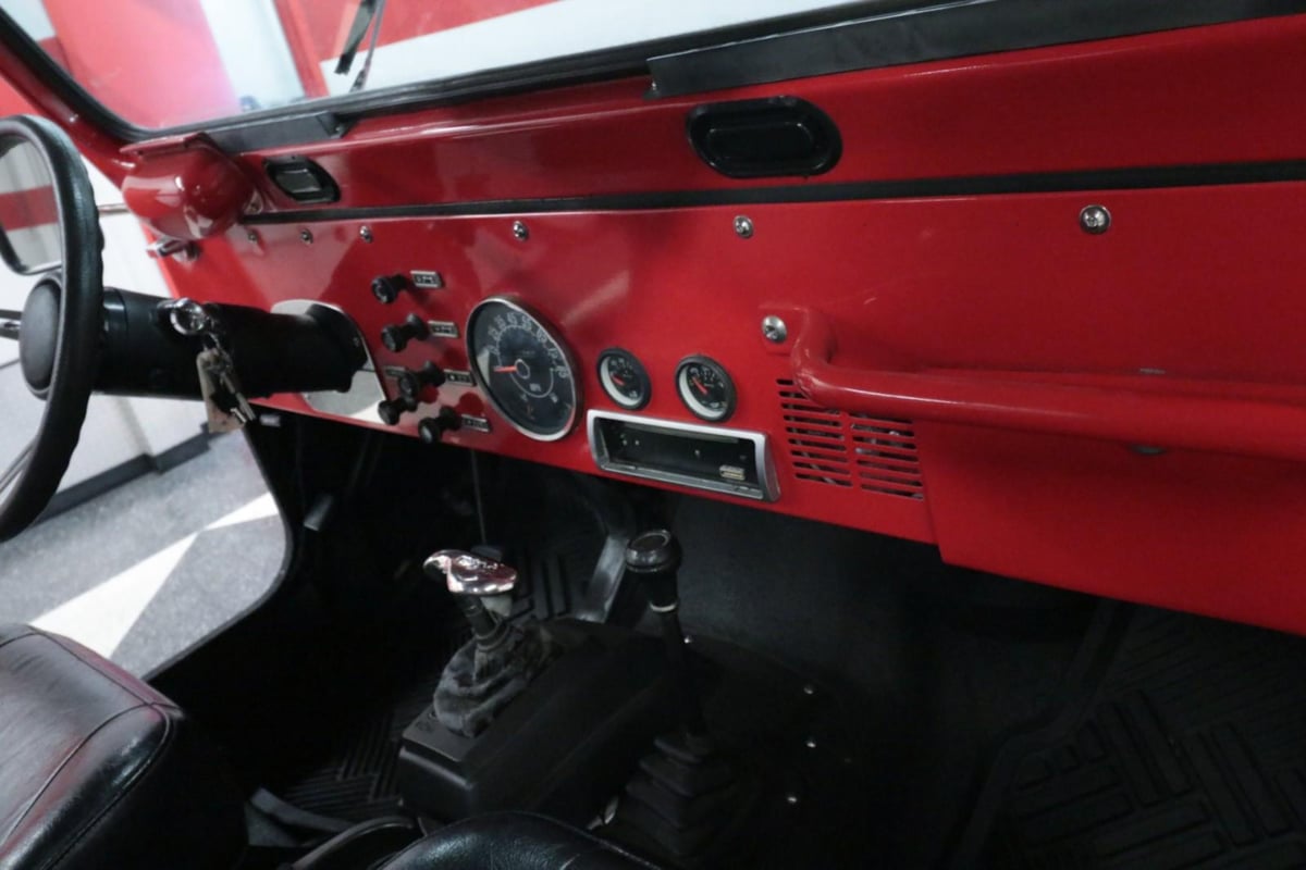 1981 Jeep Scrambler - Photo 21