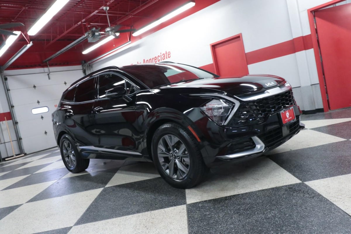 2023 Kia Sportage SX - Photo 3