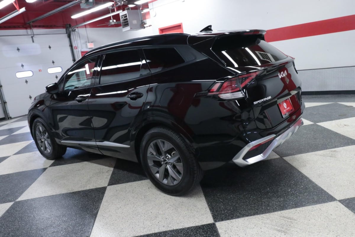 2023 Kia Sportage SX - Photo 6