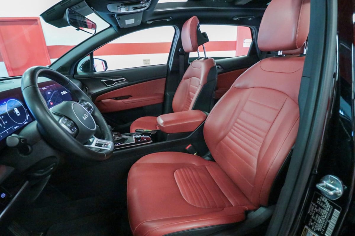 2023 Kia Sportage SX - Photo 11