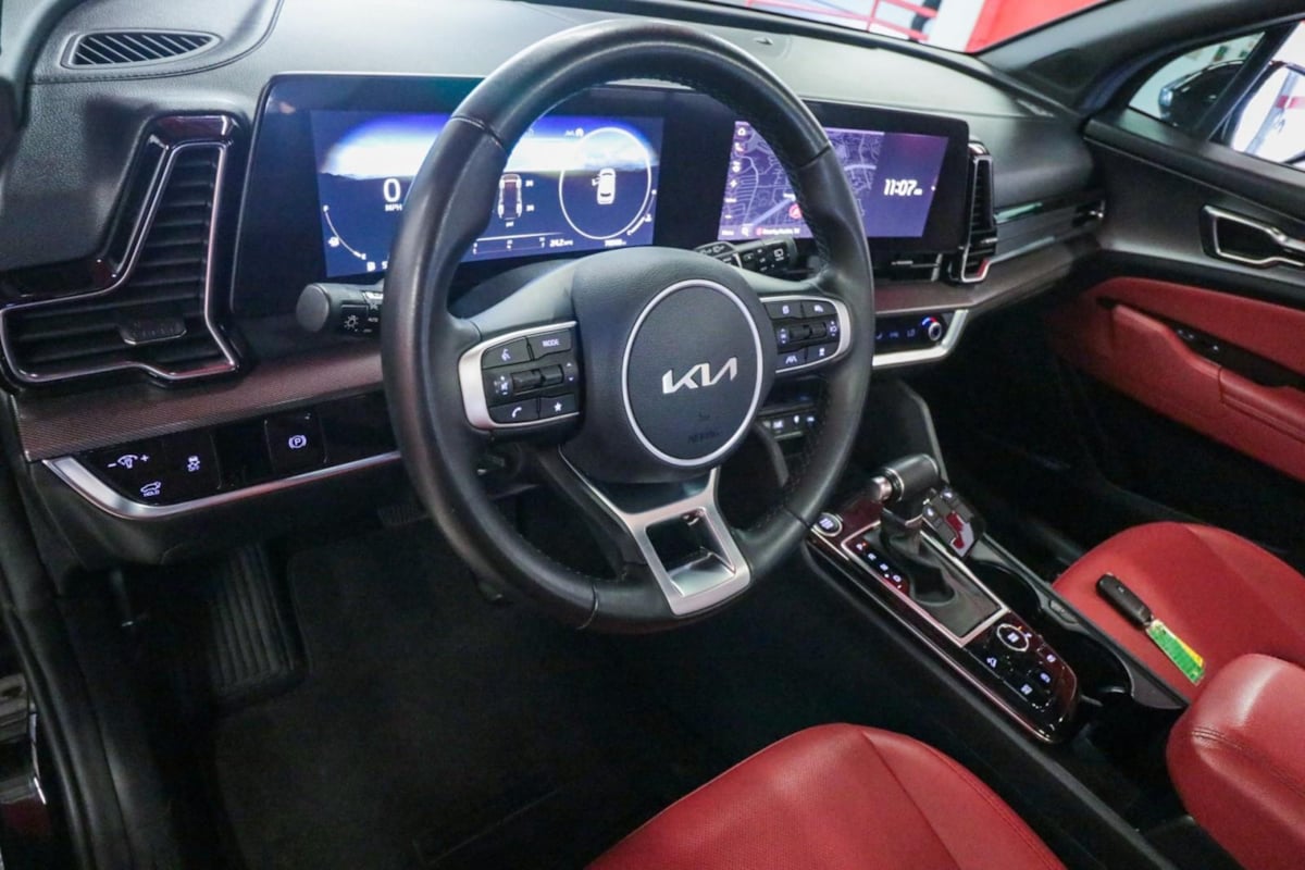 2023 Kia Sportage SX - Photo 12