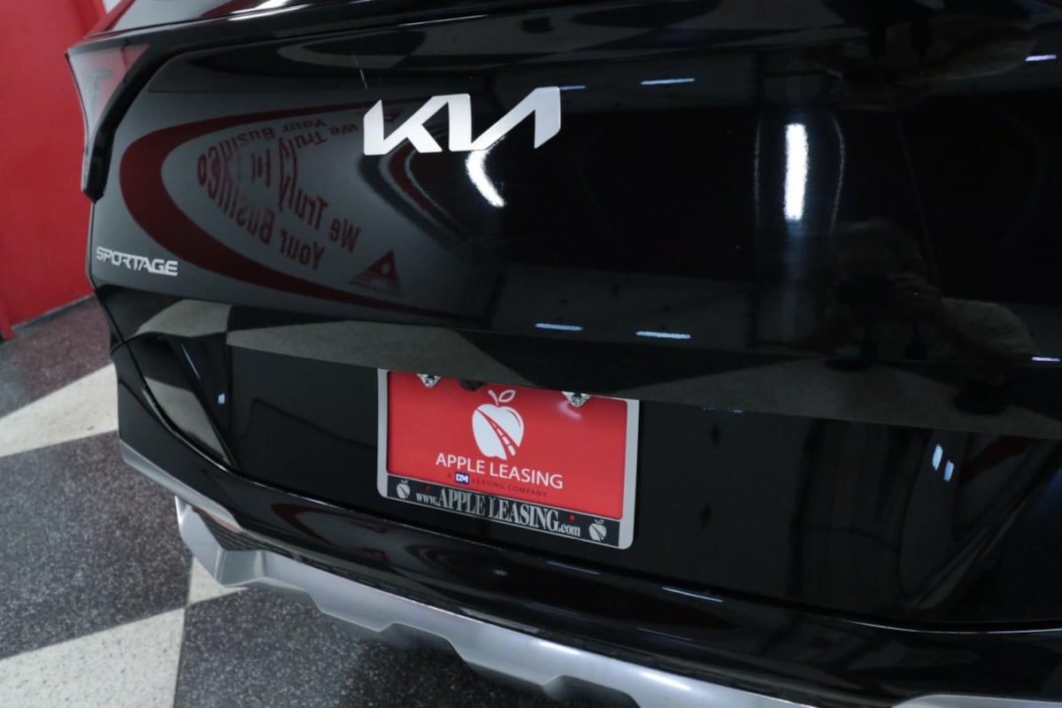 2023 Kia Sportage SX - Photo 31