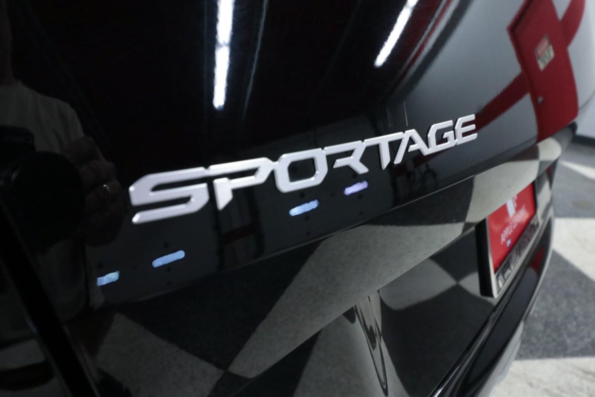 2023 Kia Sportage SX - Photo 34
