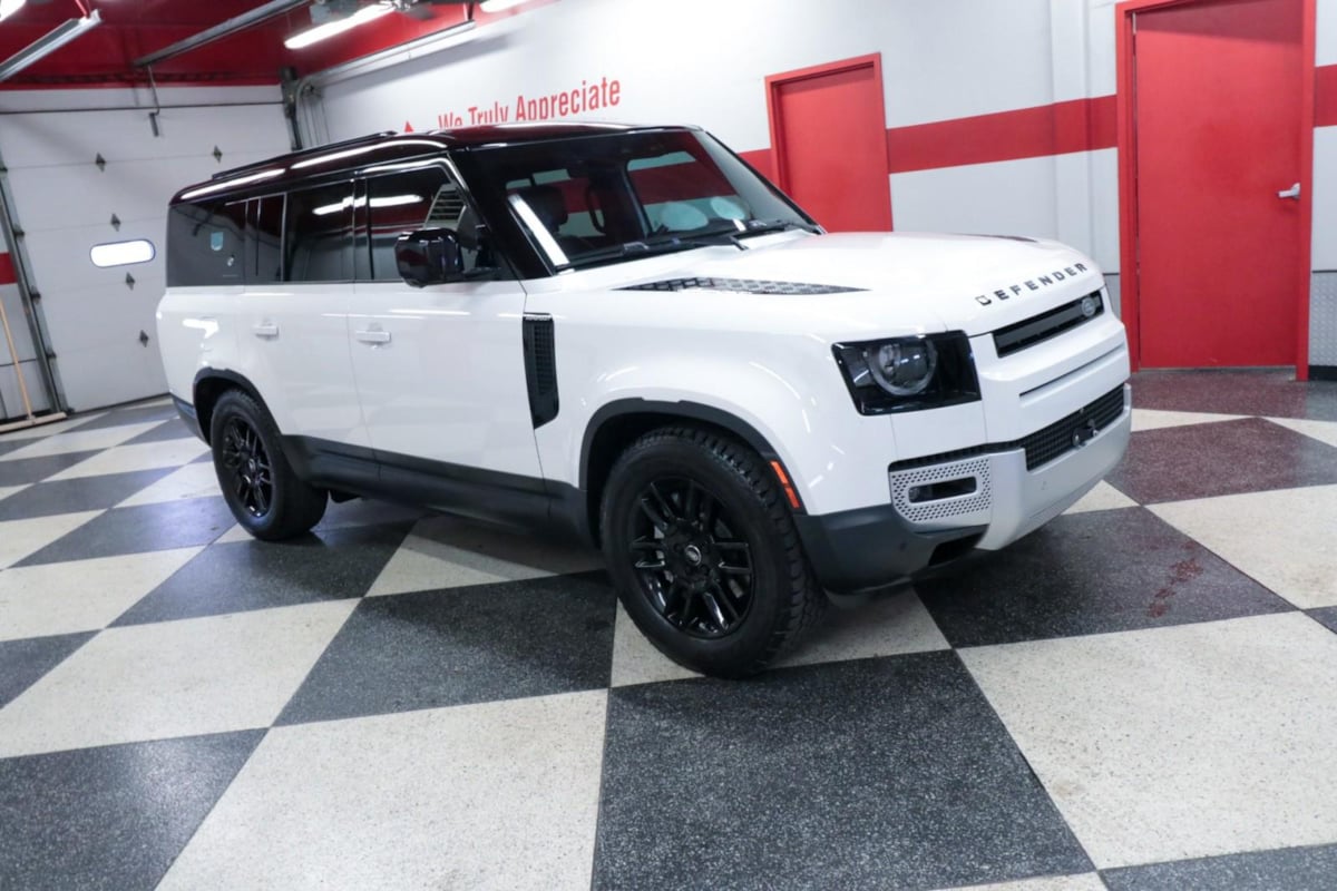 2024 Land Rover Defender S - Photo 3