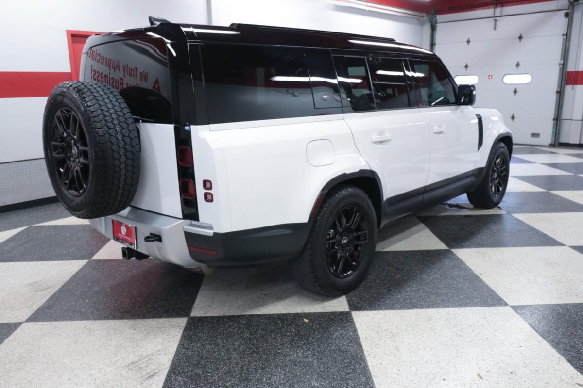 2024 Land Rover Defender S - Photo 7