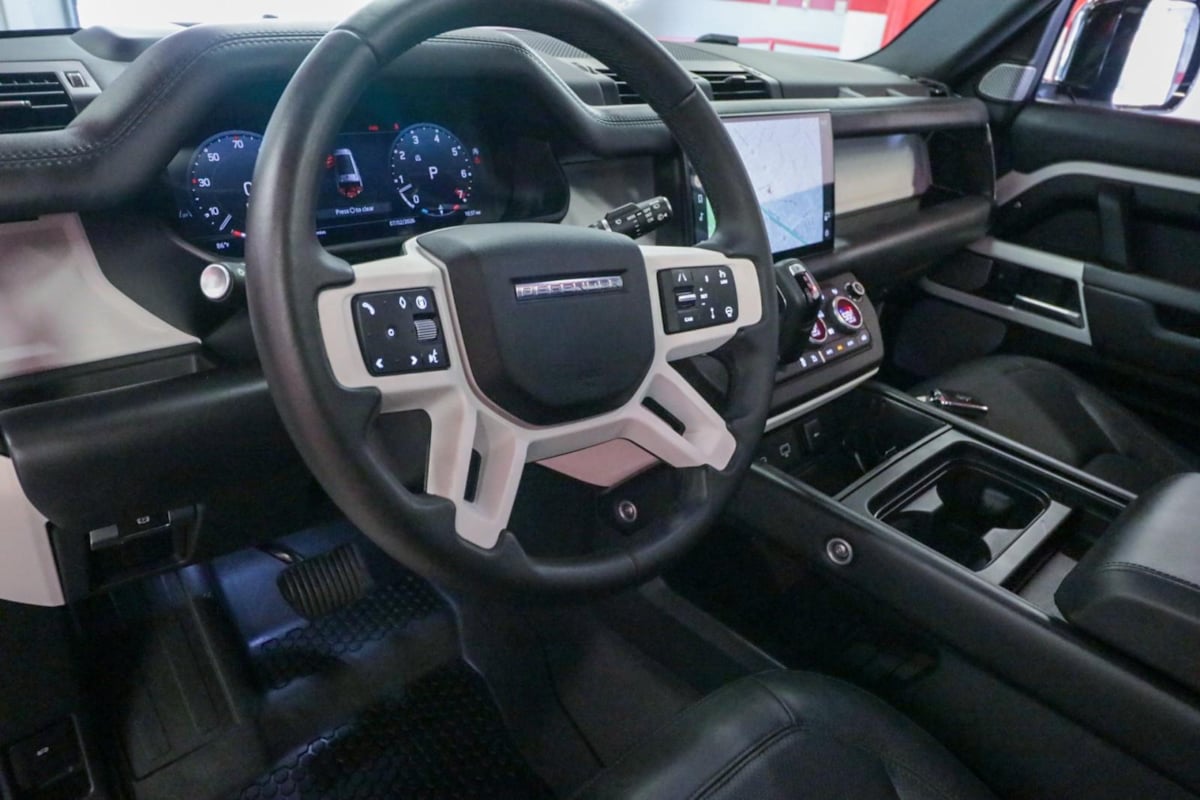 2024 Land Rover Defender S - Photo 12