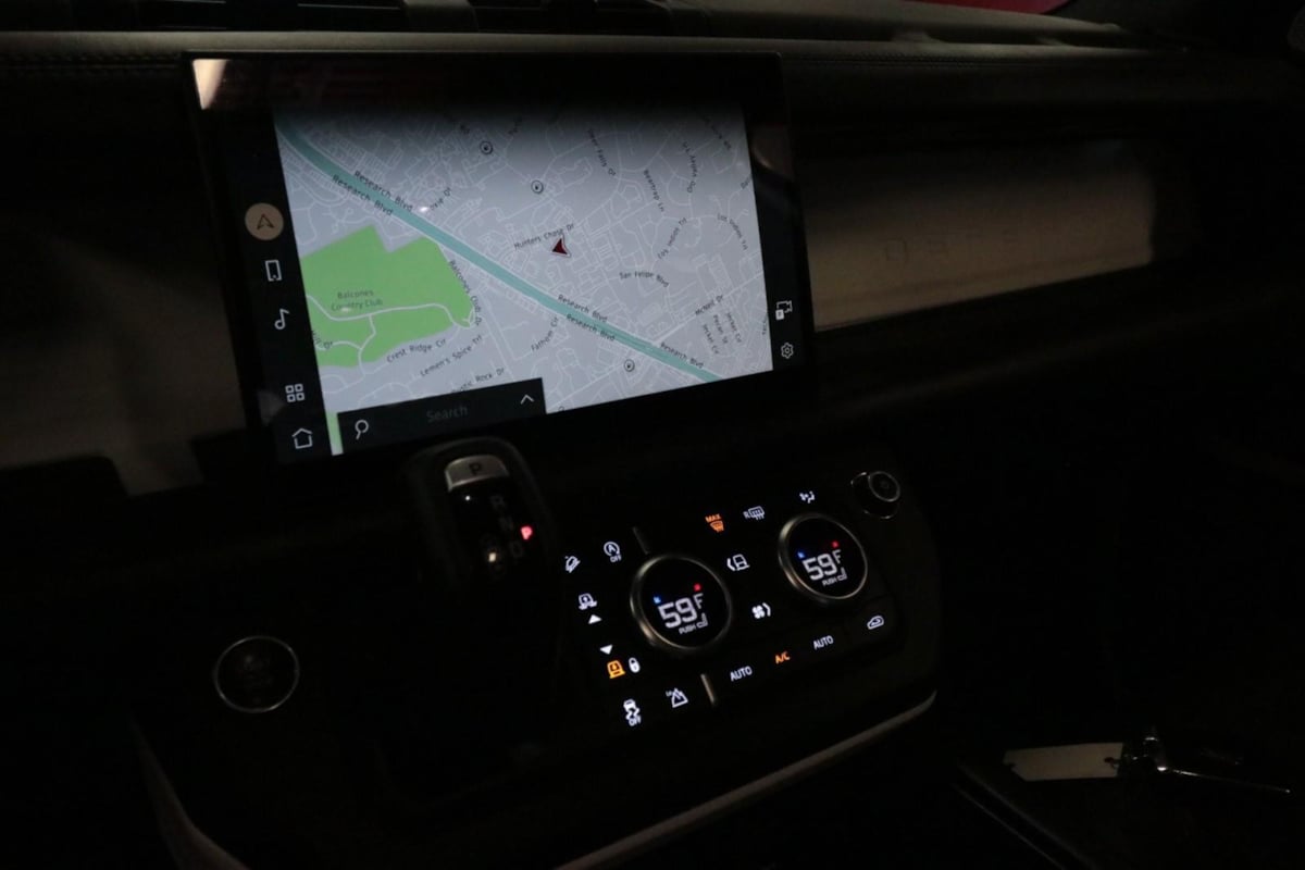 2024 Land Rover Defender S - Photo 19