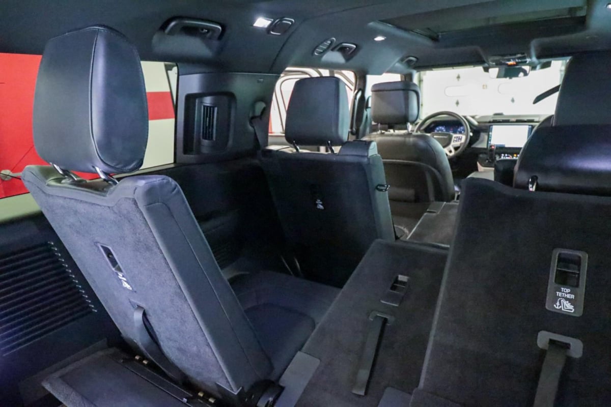 2024 Land Rover Defender S - Photo 29