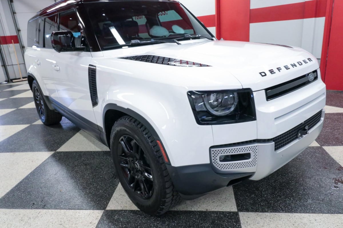 2024 Land Rover Defender S - Photo 37