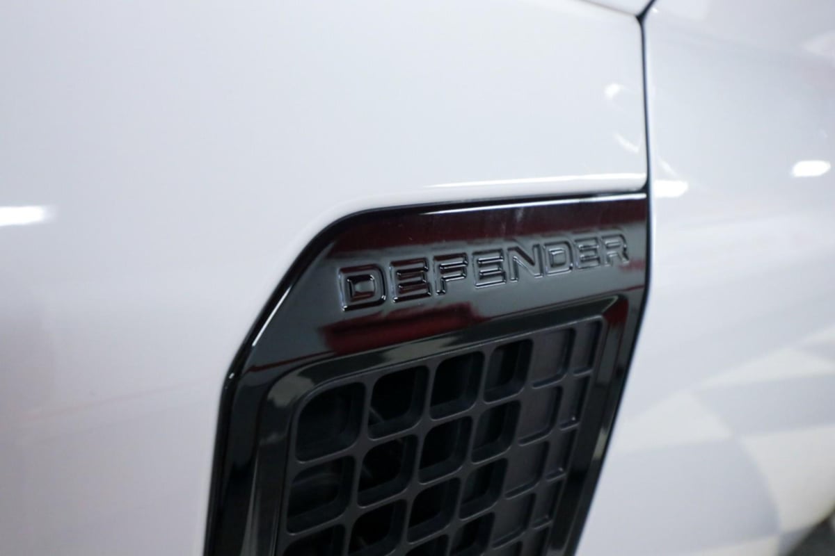 2024 Land Rover Defender S - Photo 41