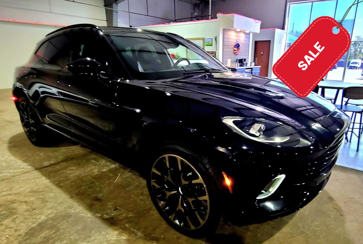 2022 Aston Martin DBX 