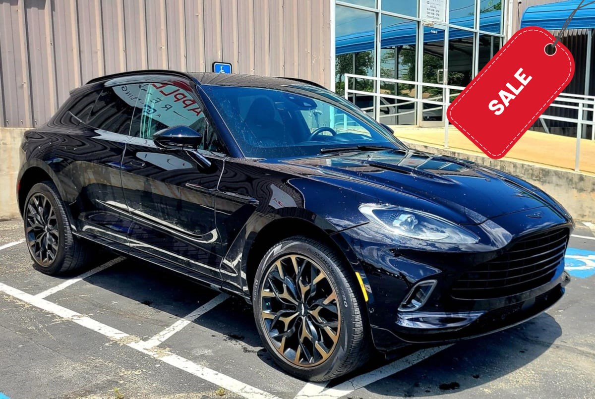 2022 Aston Martin DBX 4.0 V8 AWD's photo