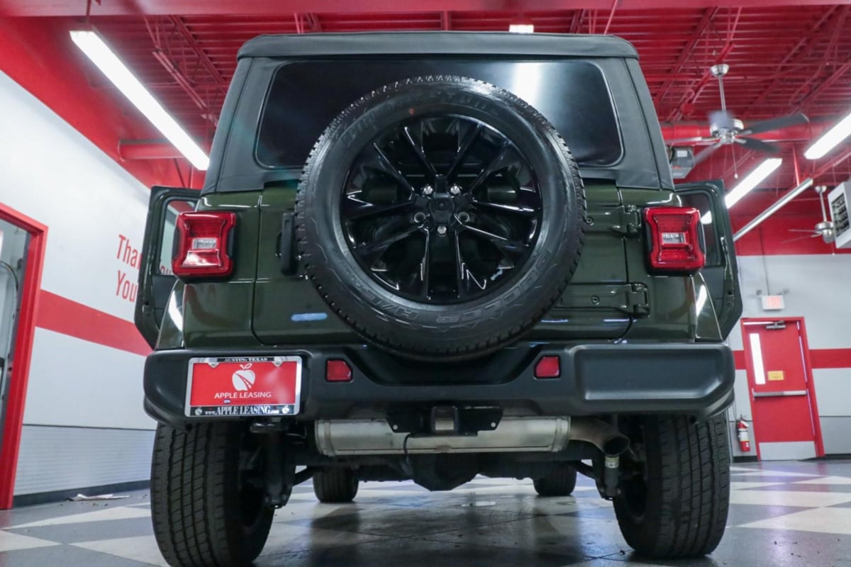 2021 Jeep Wrangler Unlimited Sahara 4XE - Photo 33