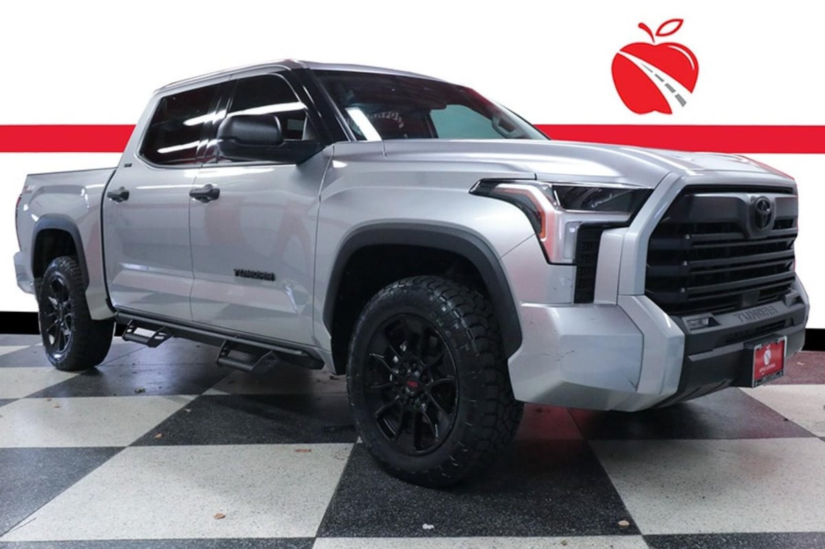 2023 Toyota Tundra 4WD SR5