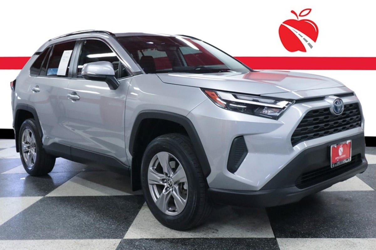 2022 Toyota RAV4 Hybrid XLE