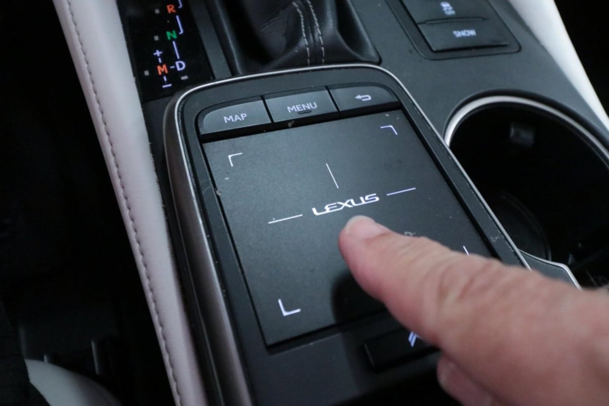 Lexus RC photo 12