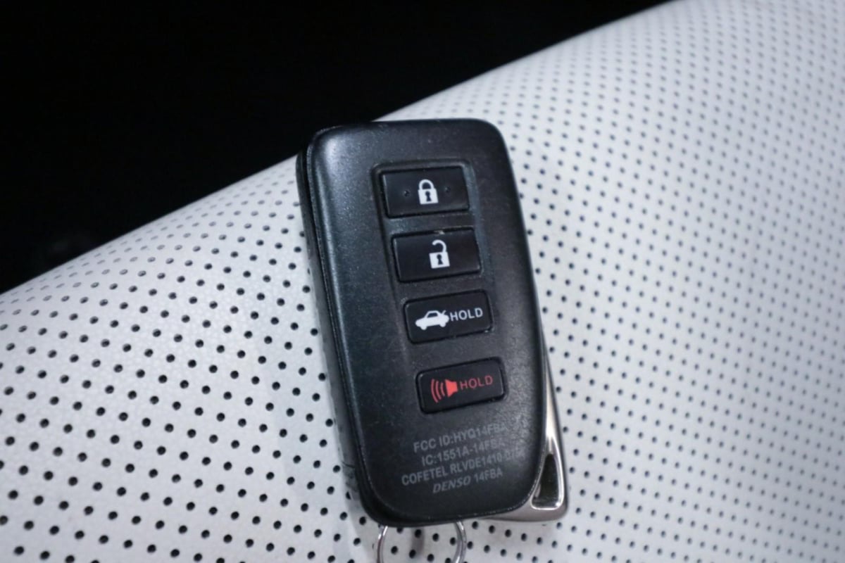Lexus RC photo 13