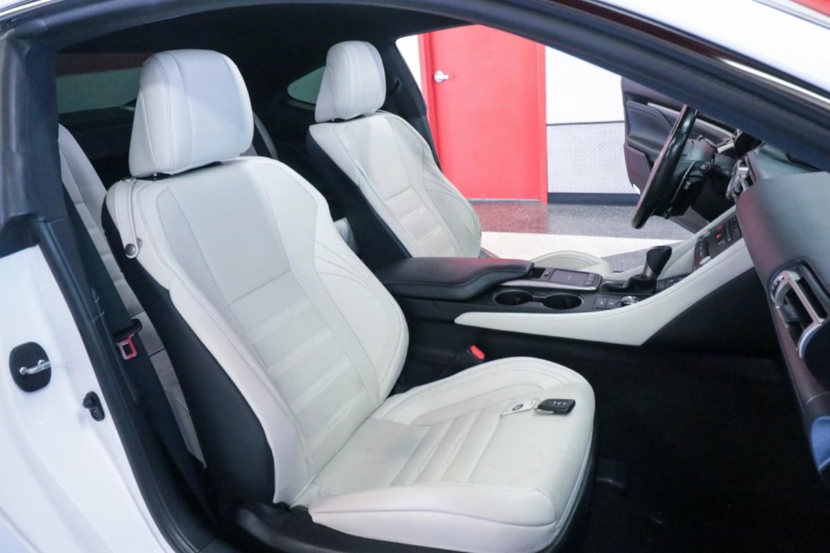 Lexus RC photo 25