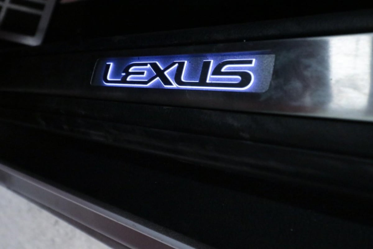 Lexus RC photo 28